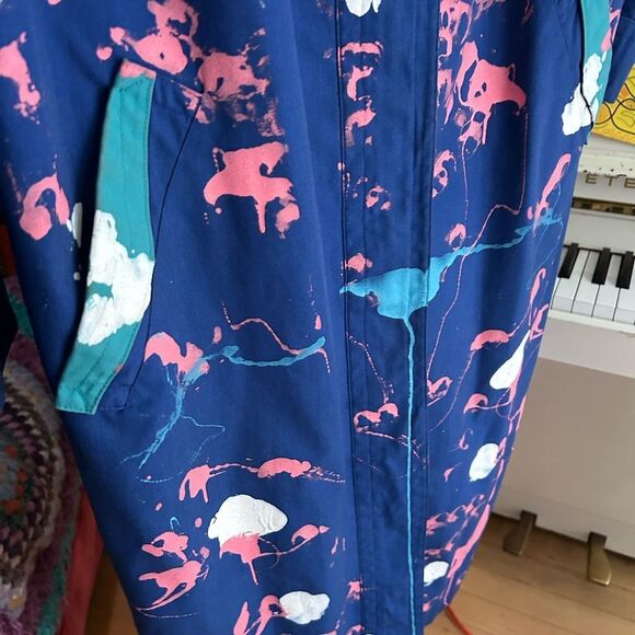 Vintage London Towne Navy Painted Trench with Pink and Green Accents 10M - Picture 3 of 15